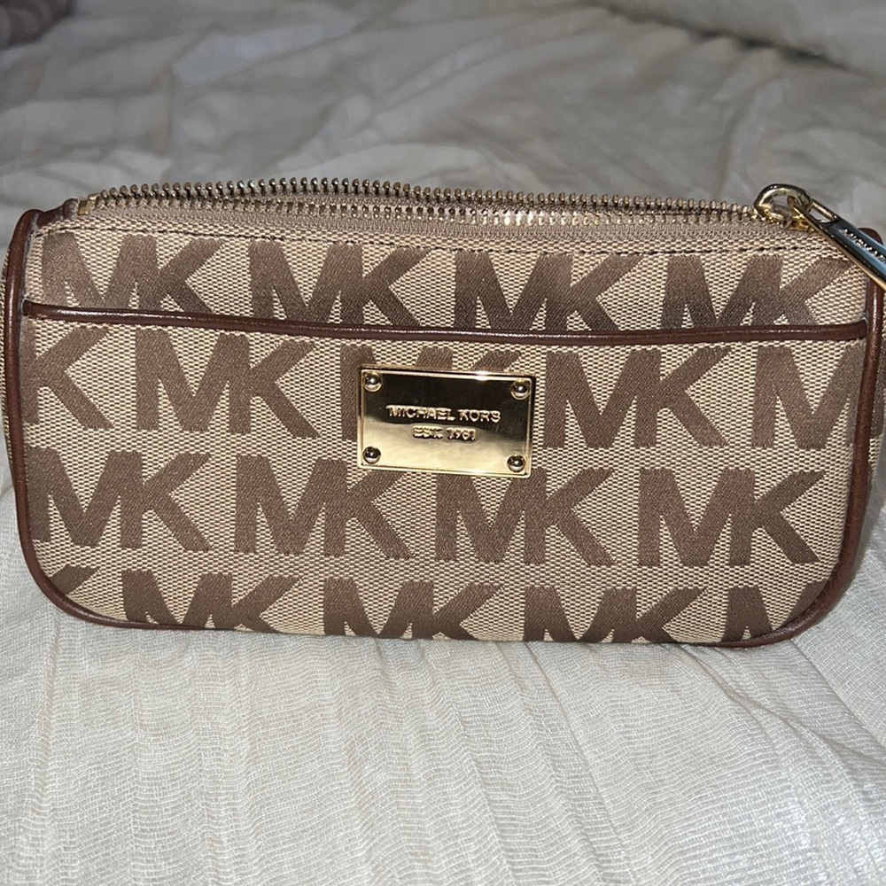 Michael Kors make up bag